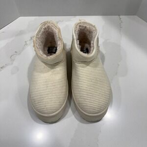 Dirty Laundry YARROH Corduroy Ankle Boots Women 9 Cream Faux Fur Lined YRR-001X